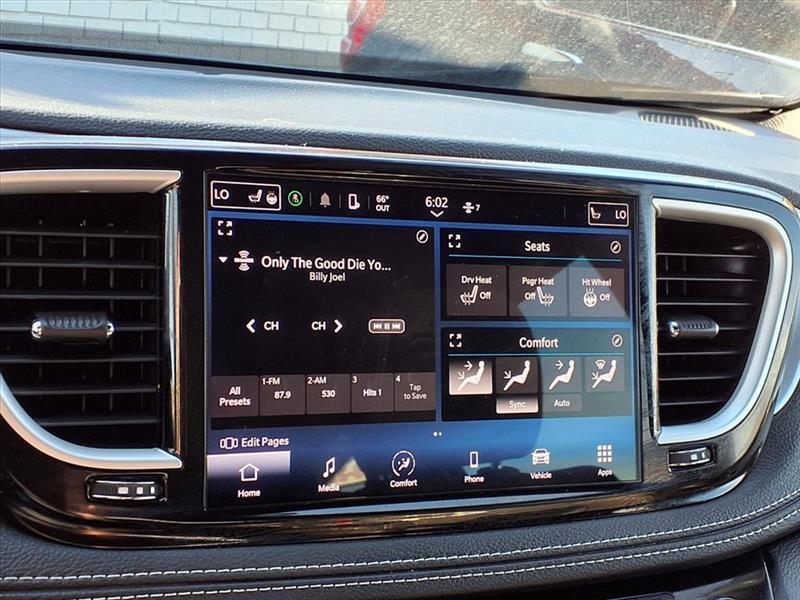 Chrysler Pacifica  2023