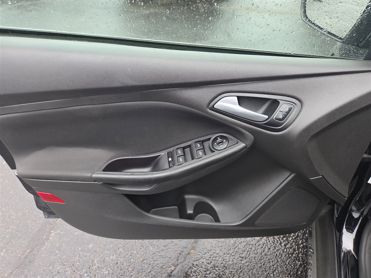 Ford Focus SE Sedan 2017