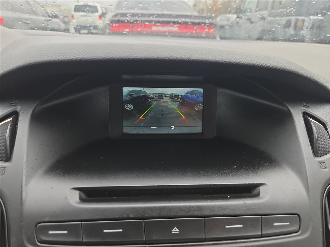 Ford Focus SE Sedan 2017