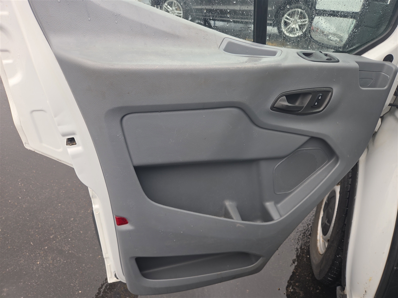 Ford Transit 150 Van Low Roof 60/40 Pass. 130-in. WB 2018