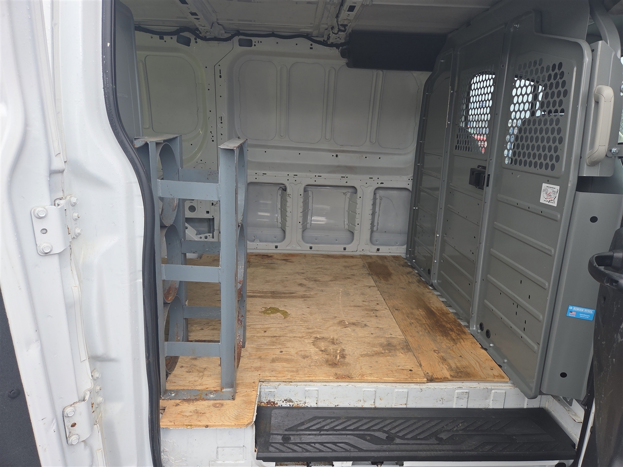 Ford Transit 150 Van Low Roof 60/40 Pass. 130-in. WB 2018