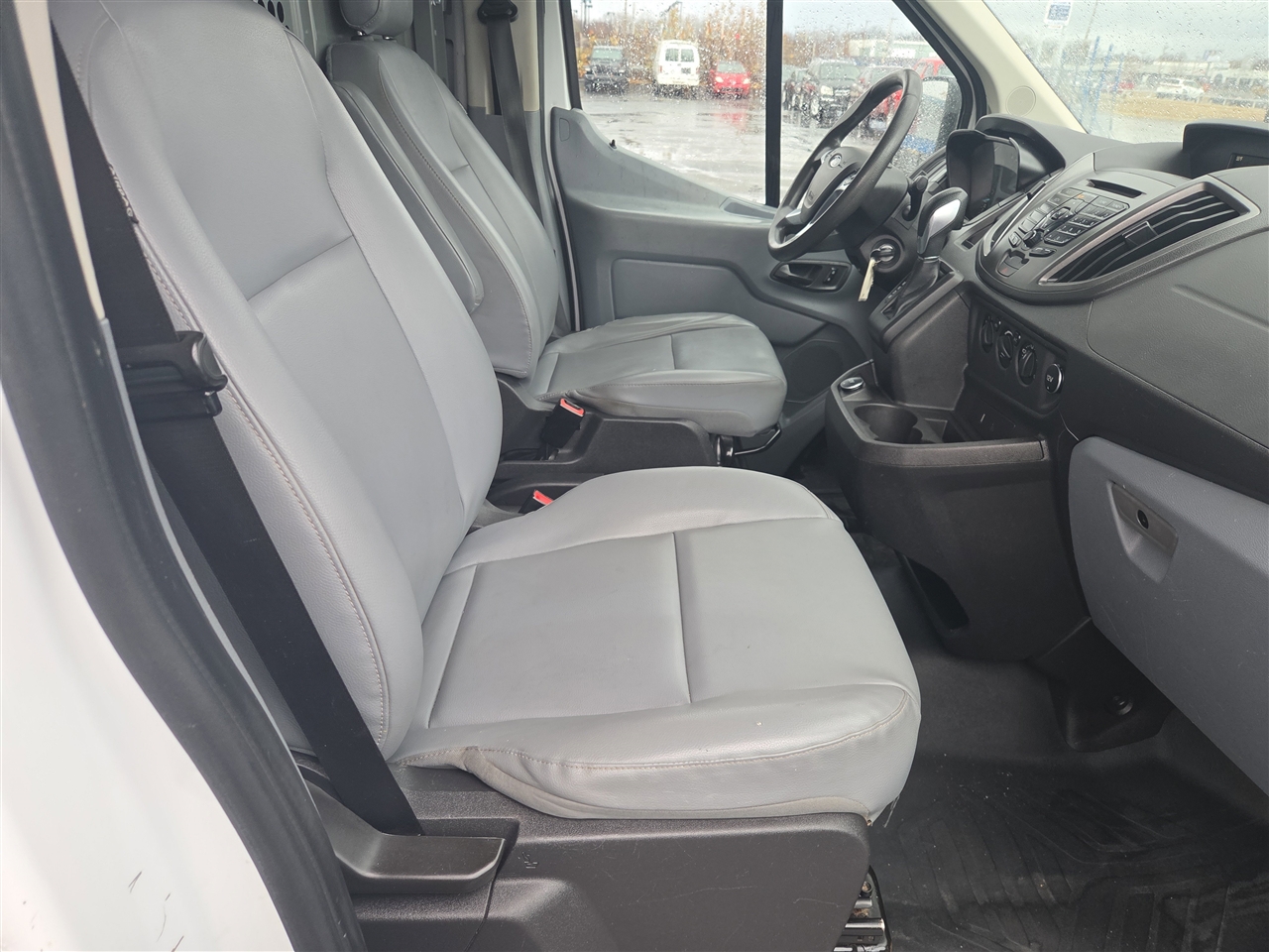 Ford Transit 150 Van Low Roof 60/40 Pass. 130-in. WB 2018