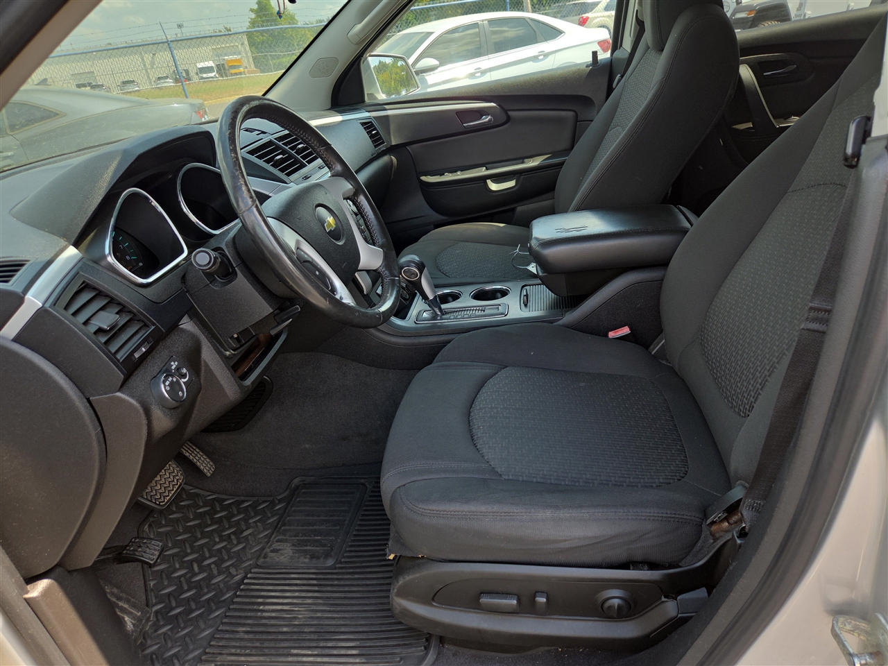 Chevrolet Traverse LT AWD 2012
