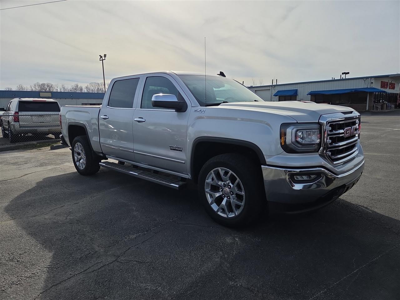 GMC Sierra 1500 SLT Crew Cab Long Box 4WD 2018