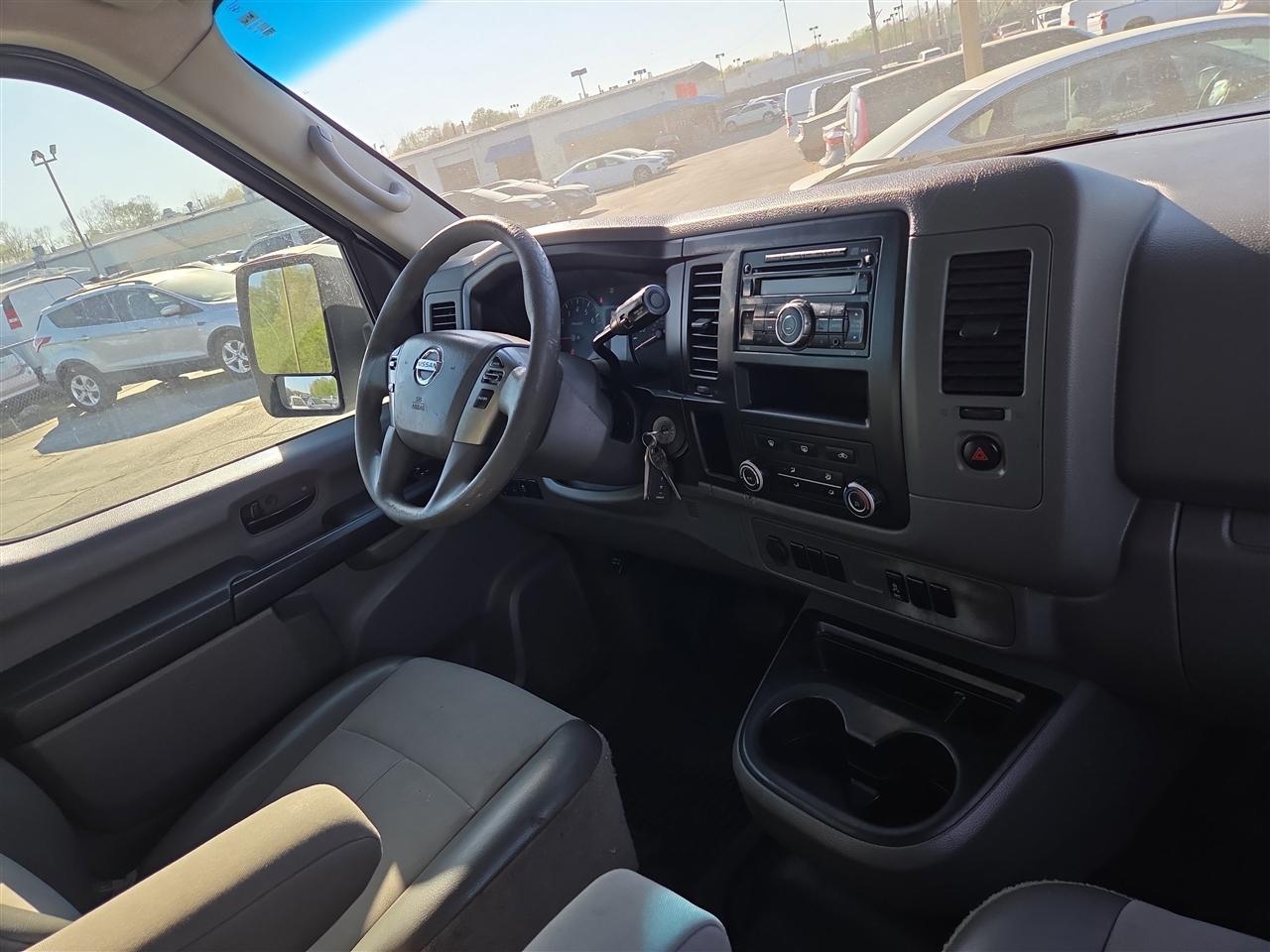 Nissan NV Cargo 1500 SV 2017