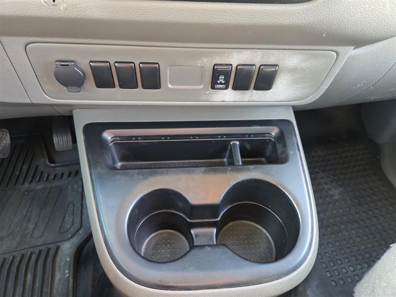 Nissan NV Cargo 1500 SV 2017