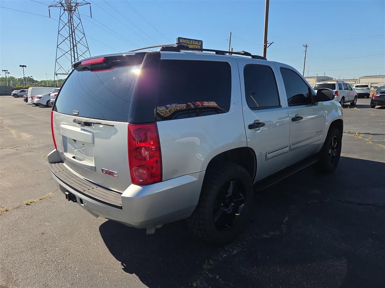 GMC Yukon SLT 2WD 2013