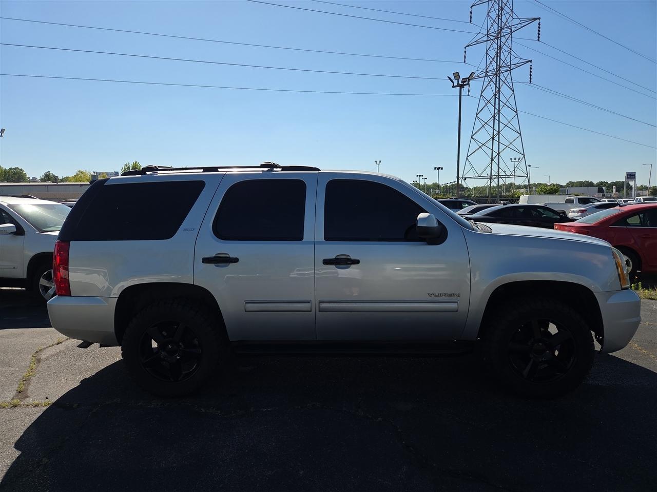 GMC Yukon SLT 2WD 2013