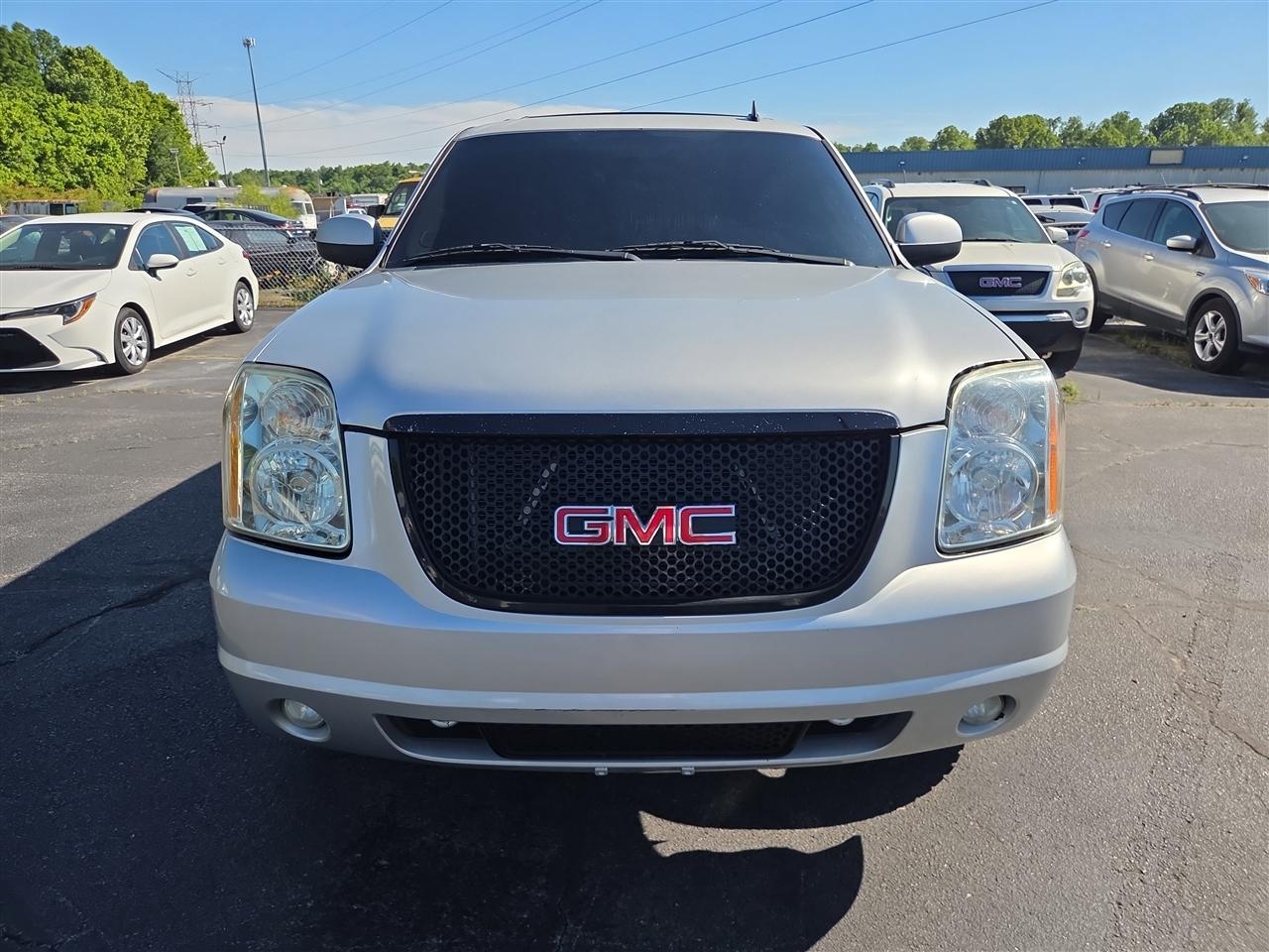 GMC Yukon SLT 2WD 2013