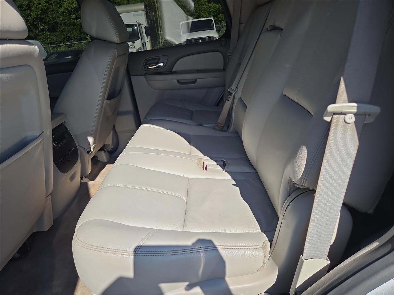 GMC Yukon SLT 2WD 2013