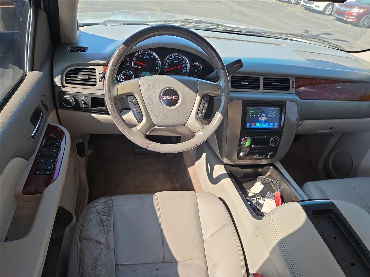 GMC Yukon SLT 2WD 2013
