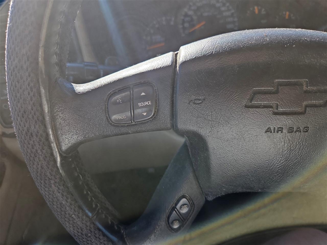 Chevrolet Suburban 1500 2WD 2005
