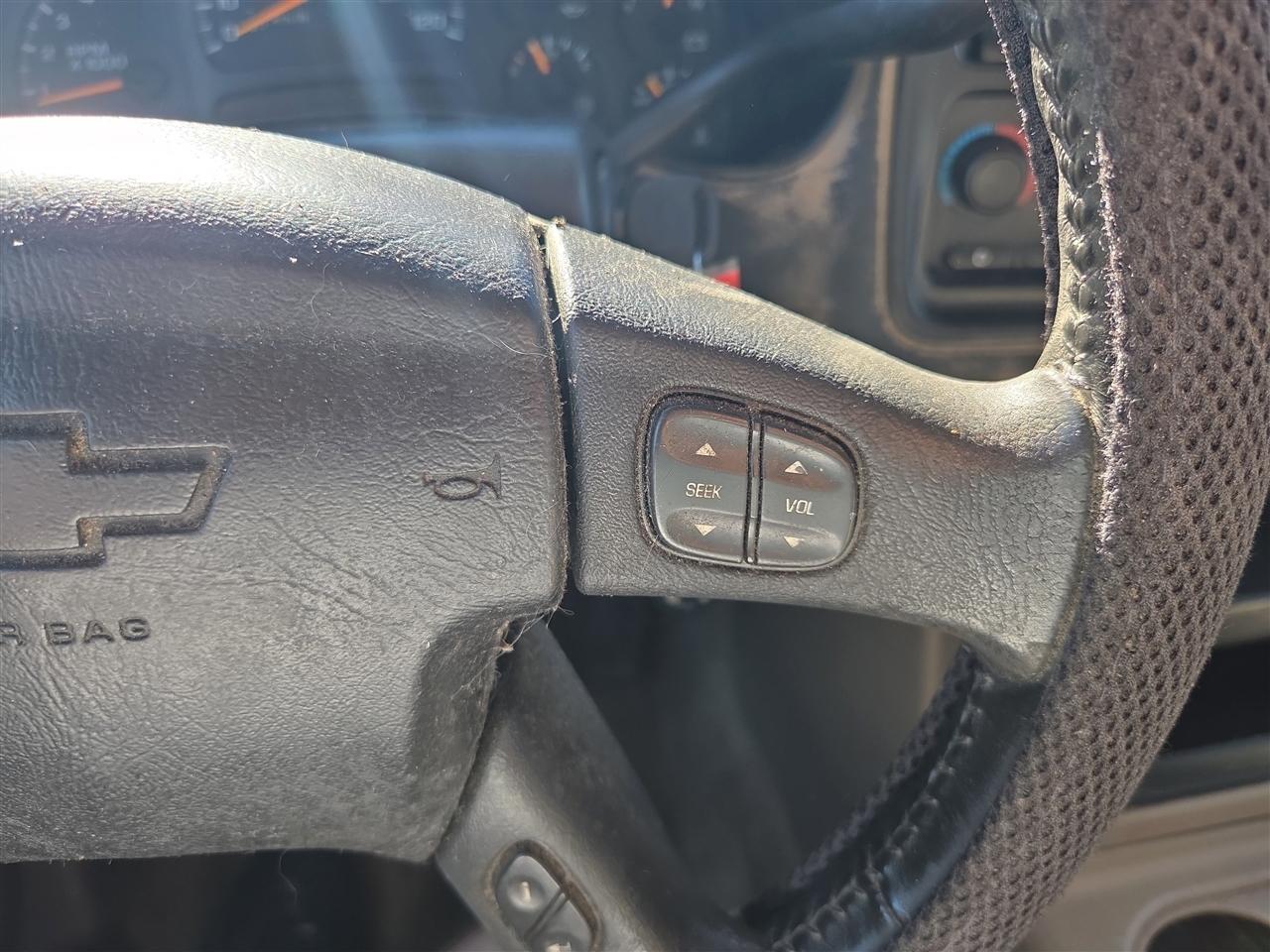 Chevrolet Suburban 1500 2WD 2005