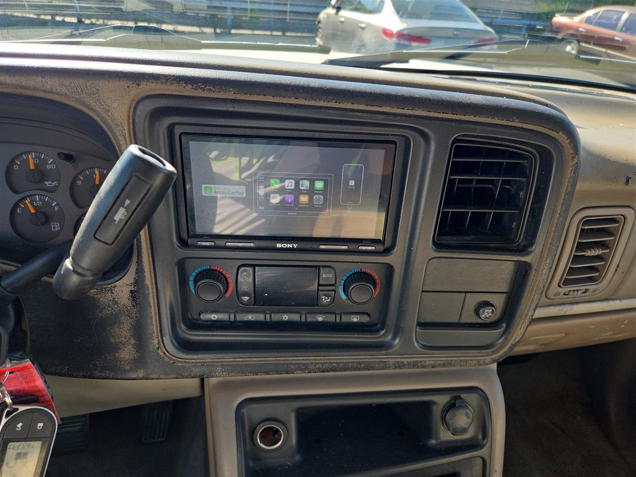 Chevrolet Suburban 1500 2WD 2005