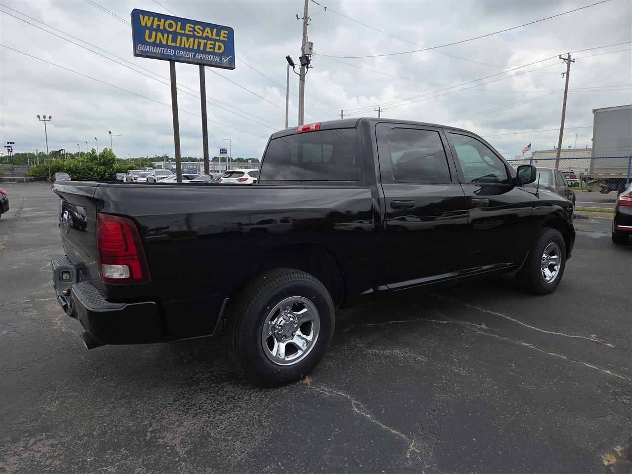 RAM 1500 Tradesman/Express Crew Cab SWB 2WD 2014