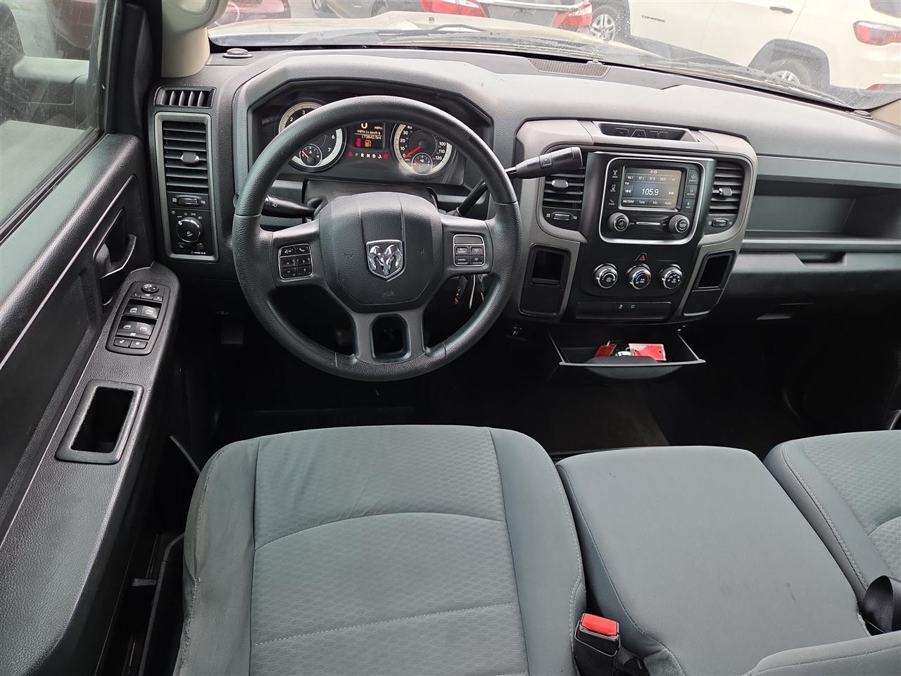 RAM 1500 Tradesman/Express Crew Cab SWB 2WD 2014