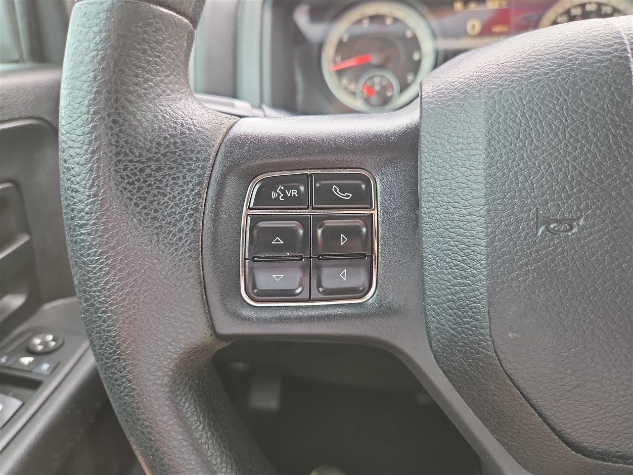 RAM 1500 Tradesman/Express Crew Cab SWB 2WD 2014
