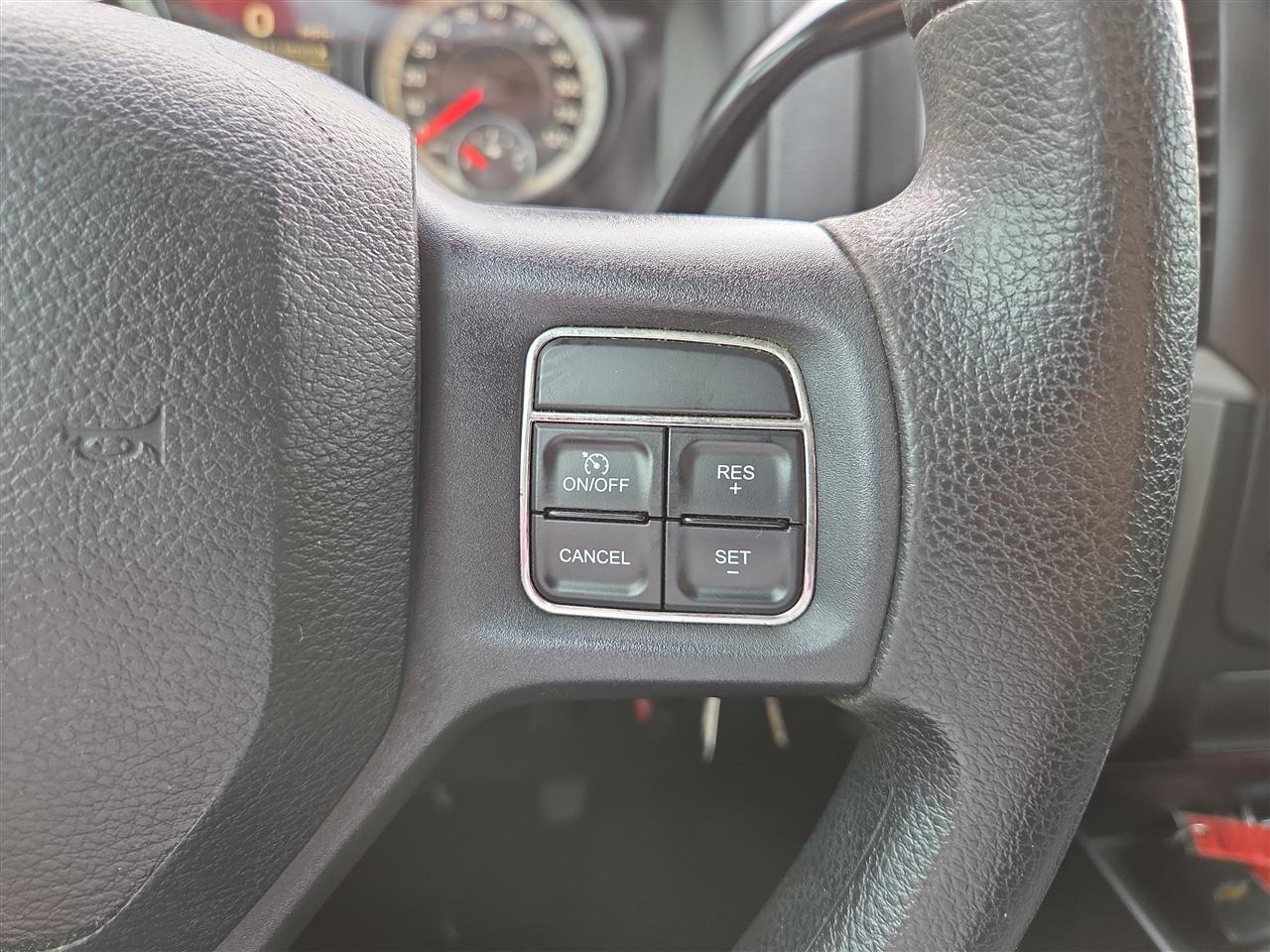 RAM 1500 Tradesman/Express Crew Cab SWB 2WD 2014