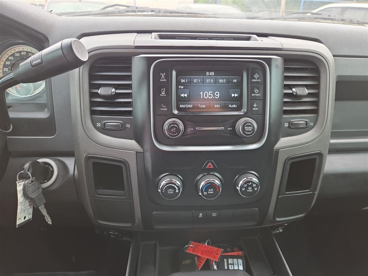 RAM 1500 Tradesman/Express Crew Cab SWB 2WD 2014