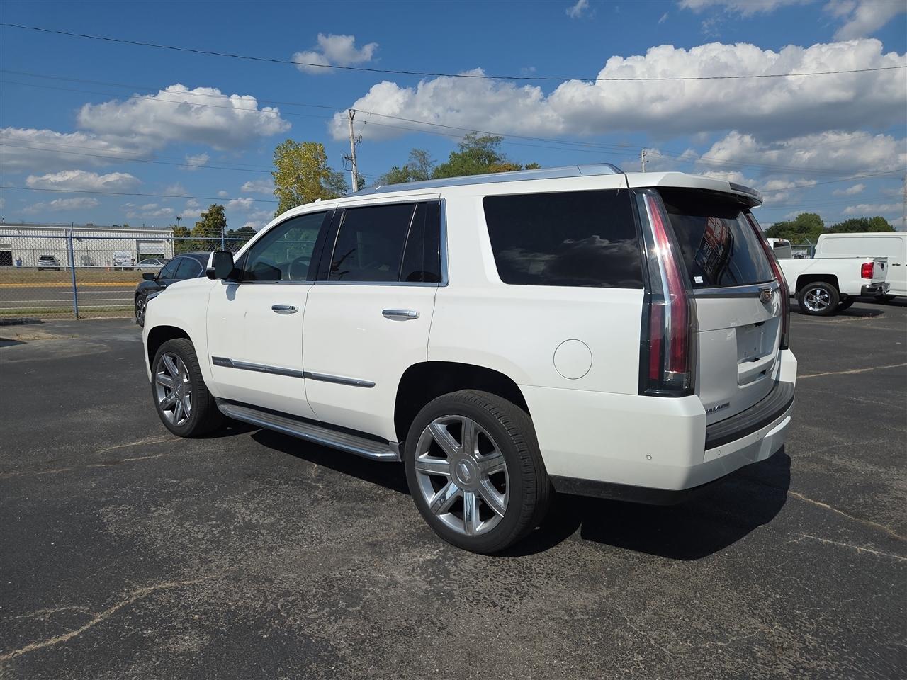 Cadillac Escalade 2WD 4dr Luxury 2017