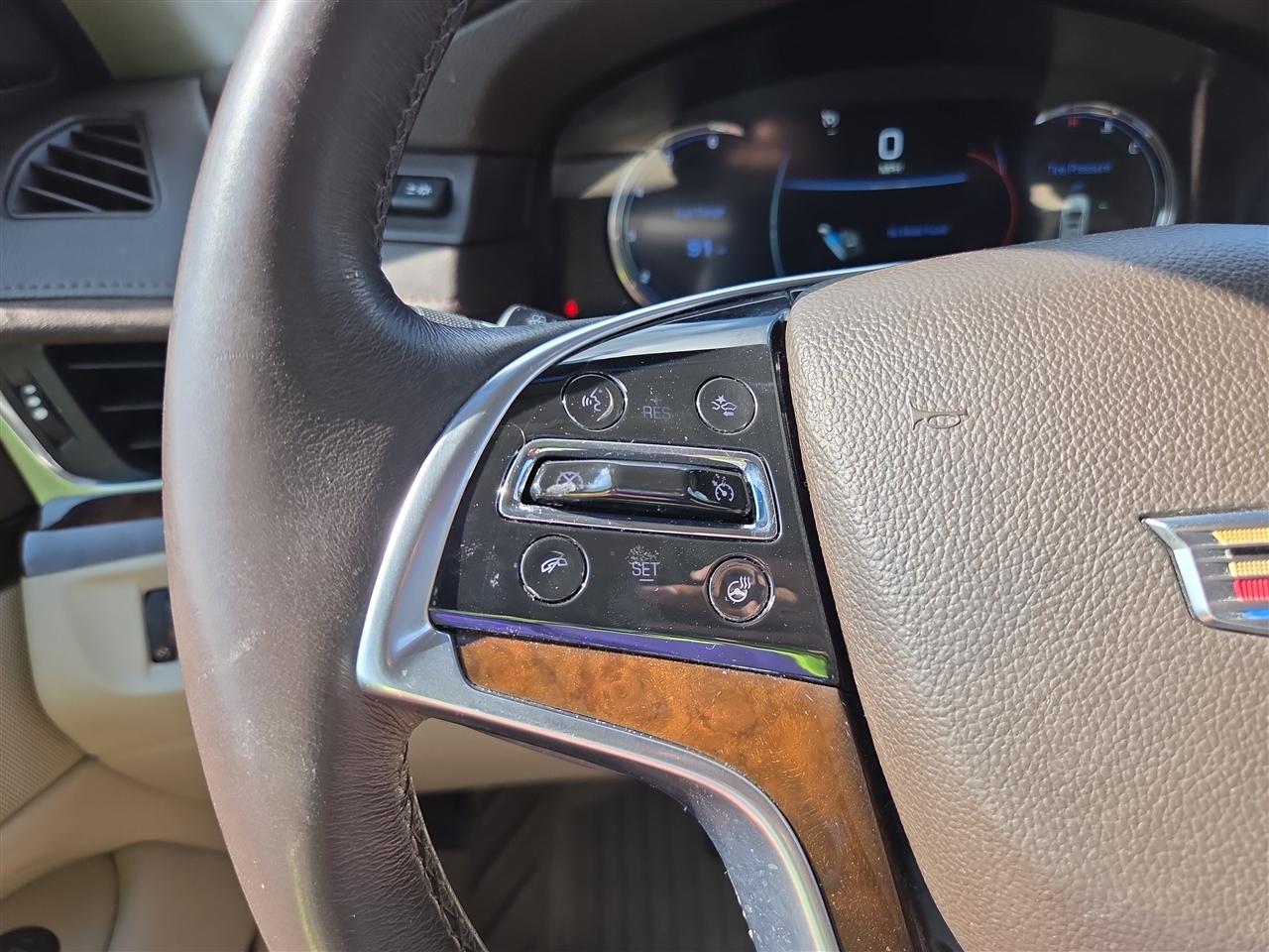 Cadillac Escalade 2WD 4dr Luxury 2017
