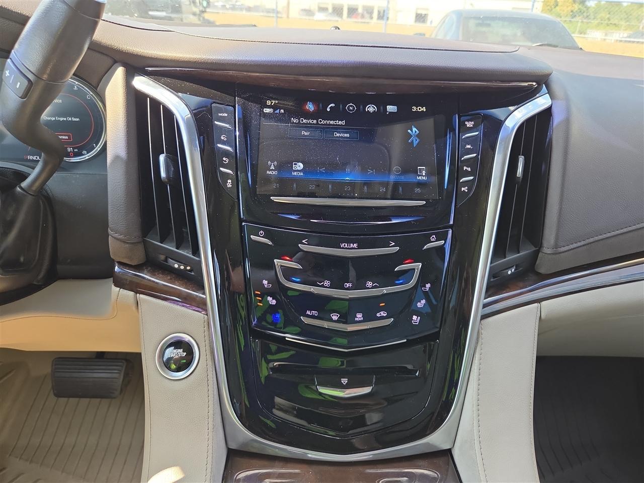 Cadillac Escalade 2WD 4dr Luxury 2017