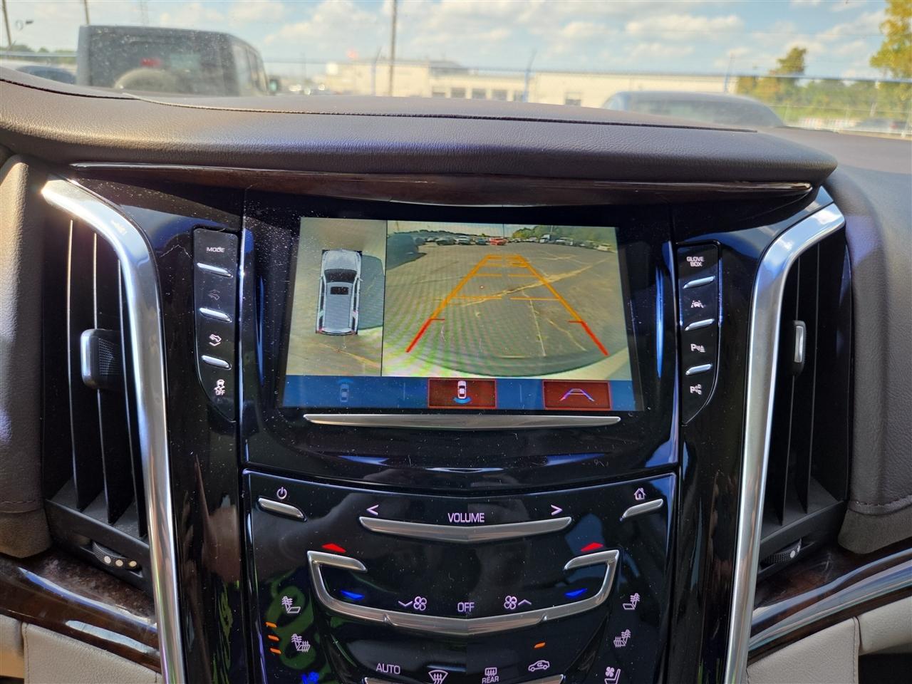 Cadillac Escalade 2WD 4dr Luxury 2017