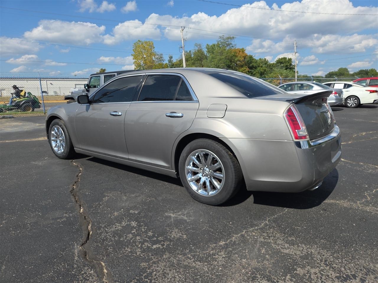 Chrysler 300 4dr Sdn 300C RWD 2014