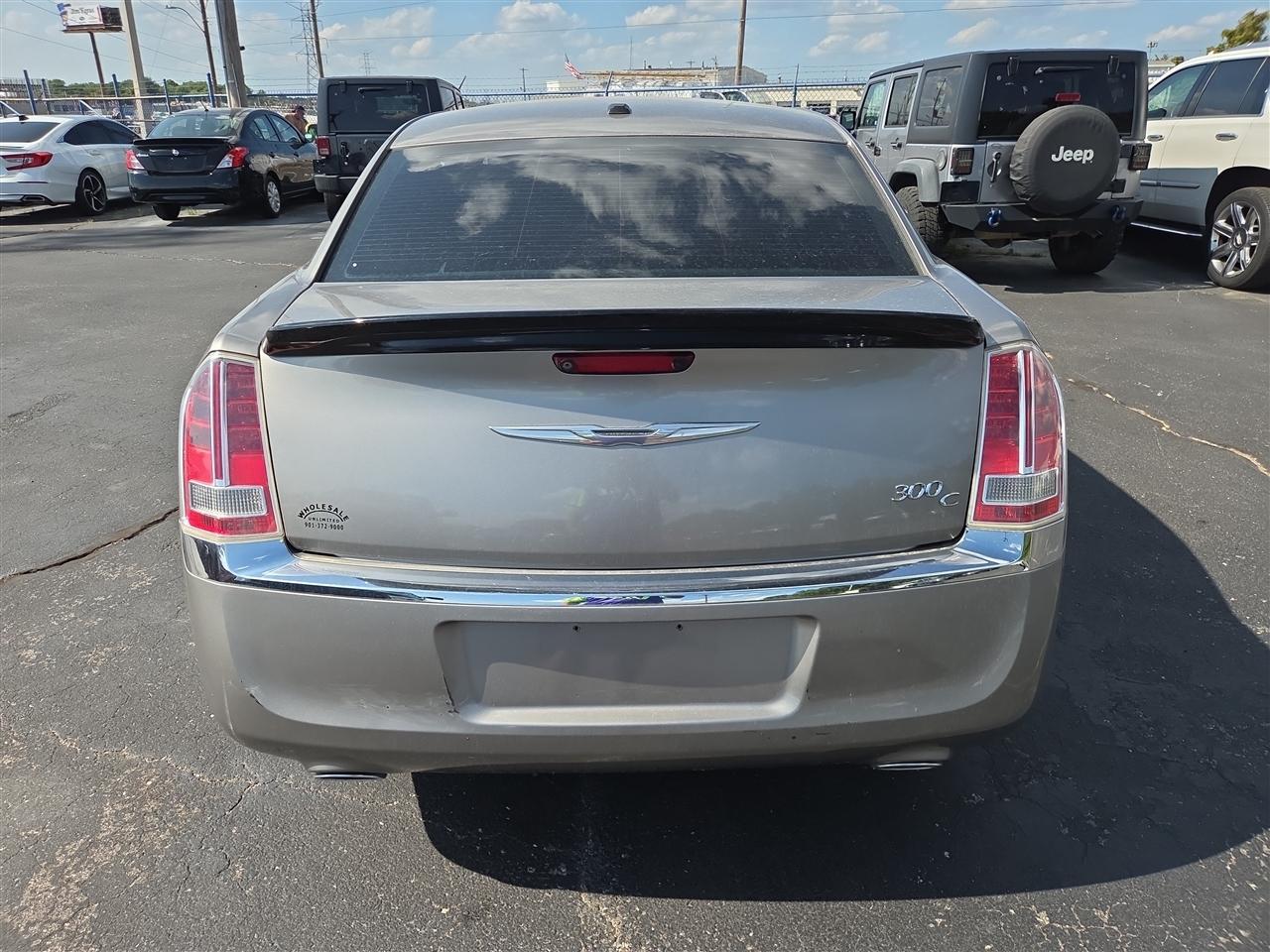 Chrysler 300 4dr Sdn 300C RWD 2014