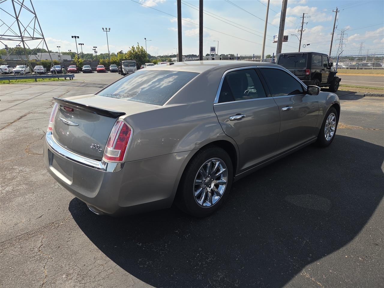 Chrysler 300 4dr Sdn 300C RWD 2014