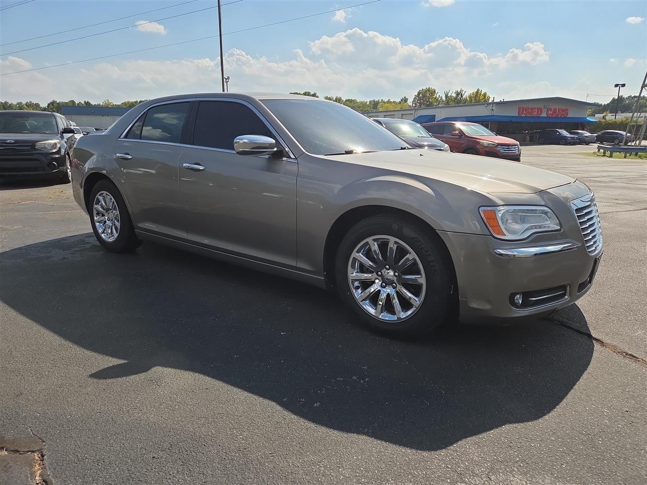 Chrysler 300 4dr Sdn 300C RWD 2014