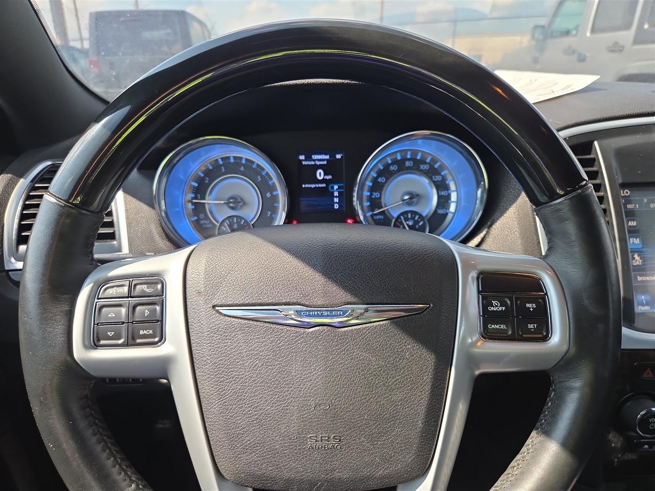 Chrysler 300 4dr Sdn 300C RWD 2014