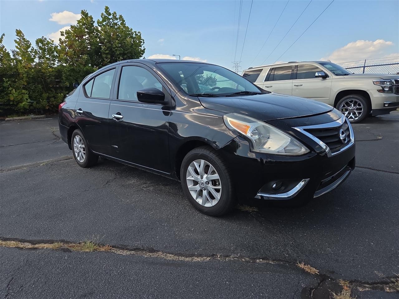 Nissan Versa Sedan SV CVT 2017