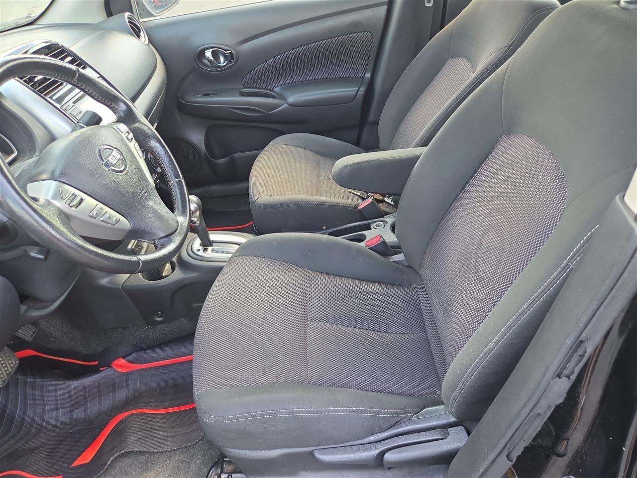 Nissan Versa Sedan SV CVT 2017