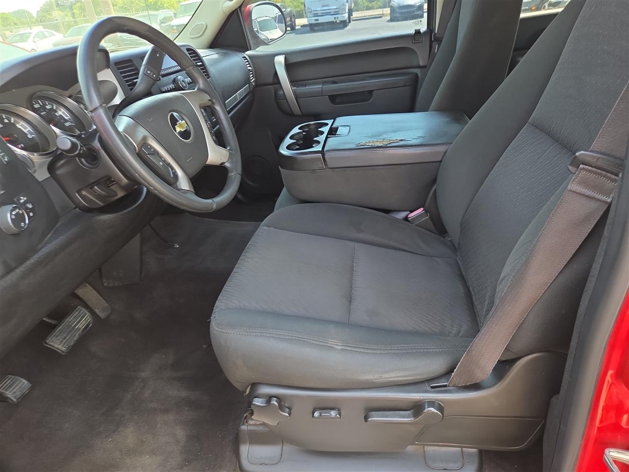 Chevrolet Silverado 1500 4WD Crew Cab 143.5" LT 2013