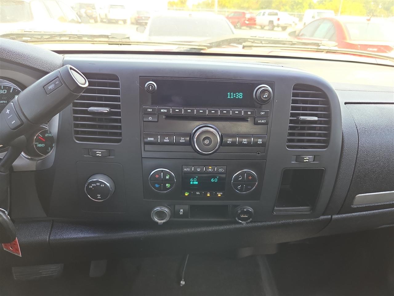 Chevrolet Silverado 1500 4WD Crew Cab 143.5" LT 2013