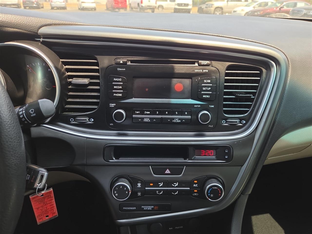 Kia Optima 4dr Sdn LX 2015