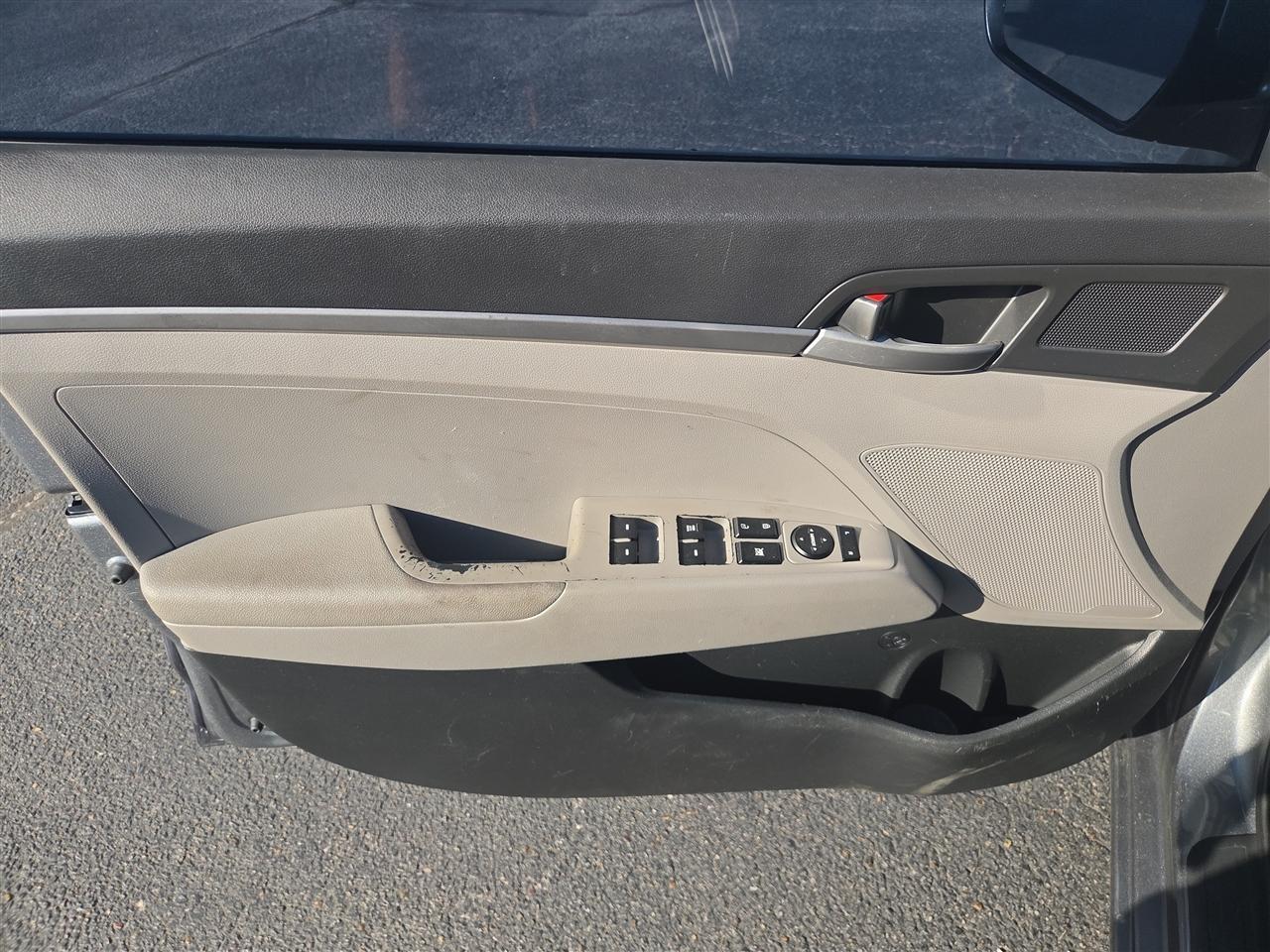 Hyundai Elantra SE 2.0L Auto (Ulsan Plant) 2017