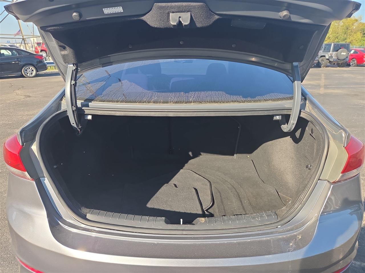 Hyundai Elantra SE 2.0L Auto (Ulsan Plant) 2017