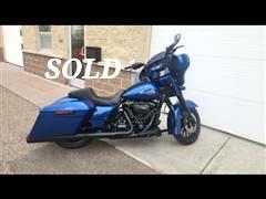 2017 Harley-Davidson FLHX 