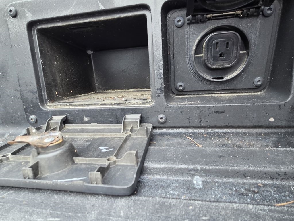 Toyota Tacoma Double Cab Long Bed V6 5AT 4WD 2015 Toyota Tacoma Double Cab Long Bed V6 5AT 4WD 2015