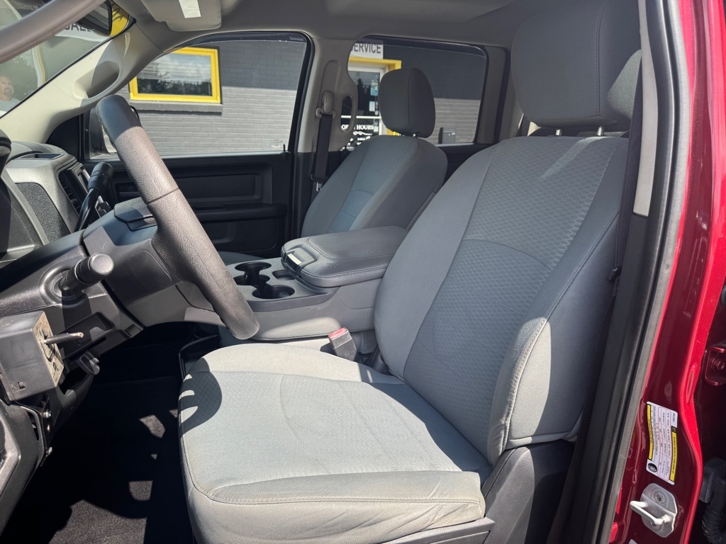 RAM 2500 Tradesman Crew Cab SWB 4WD 2015