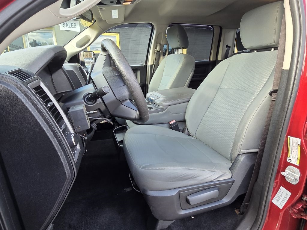 RAM 2500 Tradesman Crew Cab SWB 4WD 2015