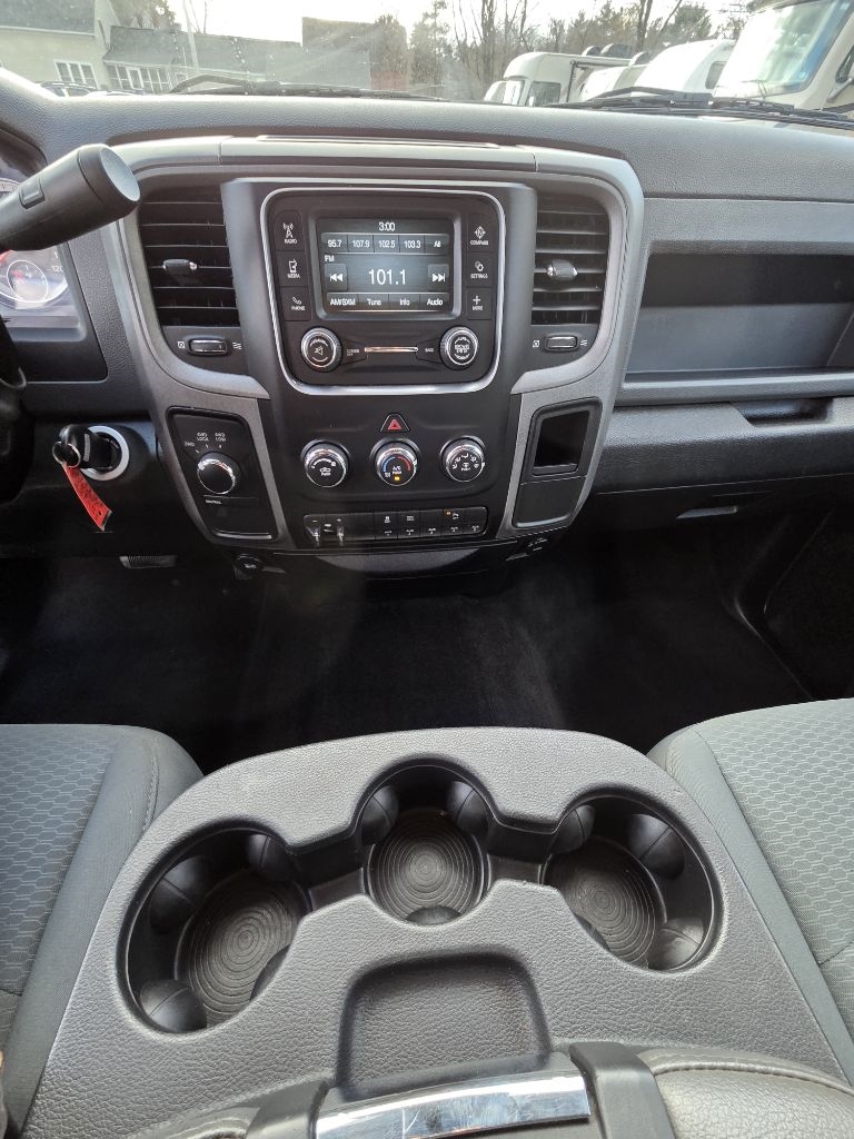 RAM 2500 Tradesman Crew Cab SWB 4WD 2015