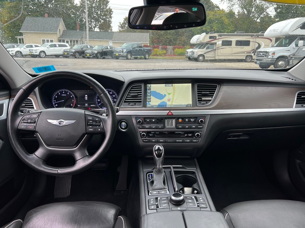 Hyundai Genesis 3.8L V6 4D Sedan AWD 2015