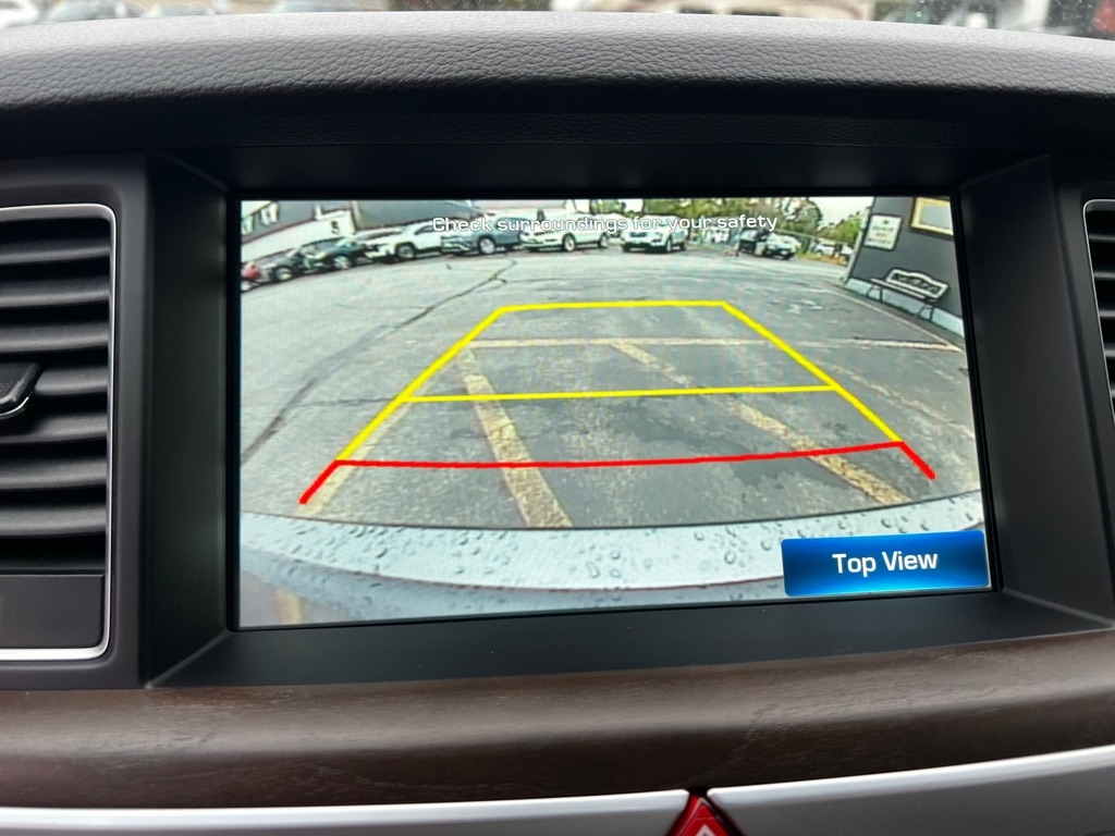 Hyundai Genesis 3.8L V6 4D Sedan AWD 2015