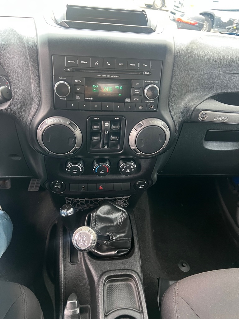 Jeep Wrangler Unlimited Sport 4WD 2015 Jeep Wrangler Unlimited Sport 4WD 2015