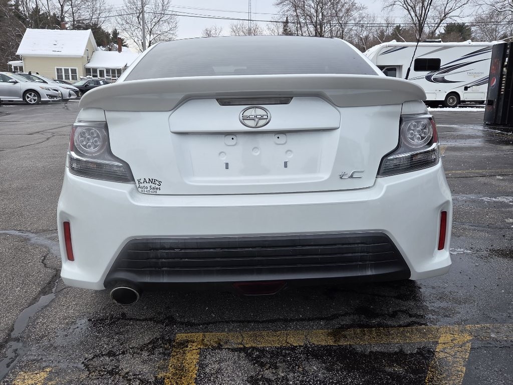 Scion tC Sports Coupe 6-Spd AT 2015