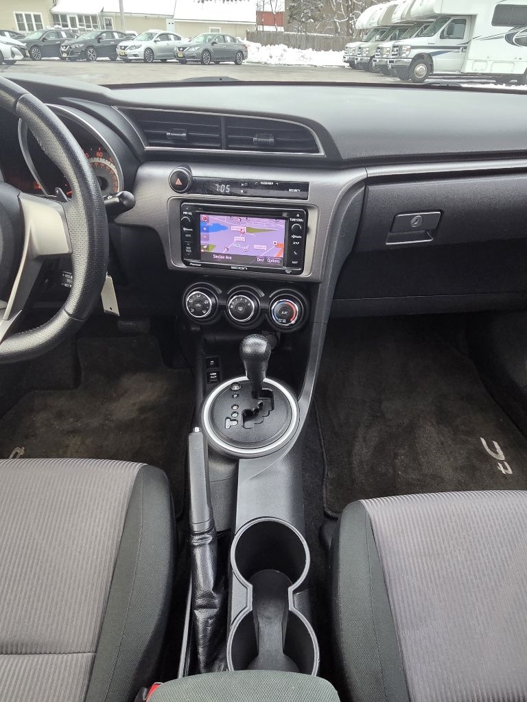 Scion tC Sports Coupe 6-Spd AT 2015