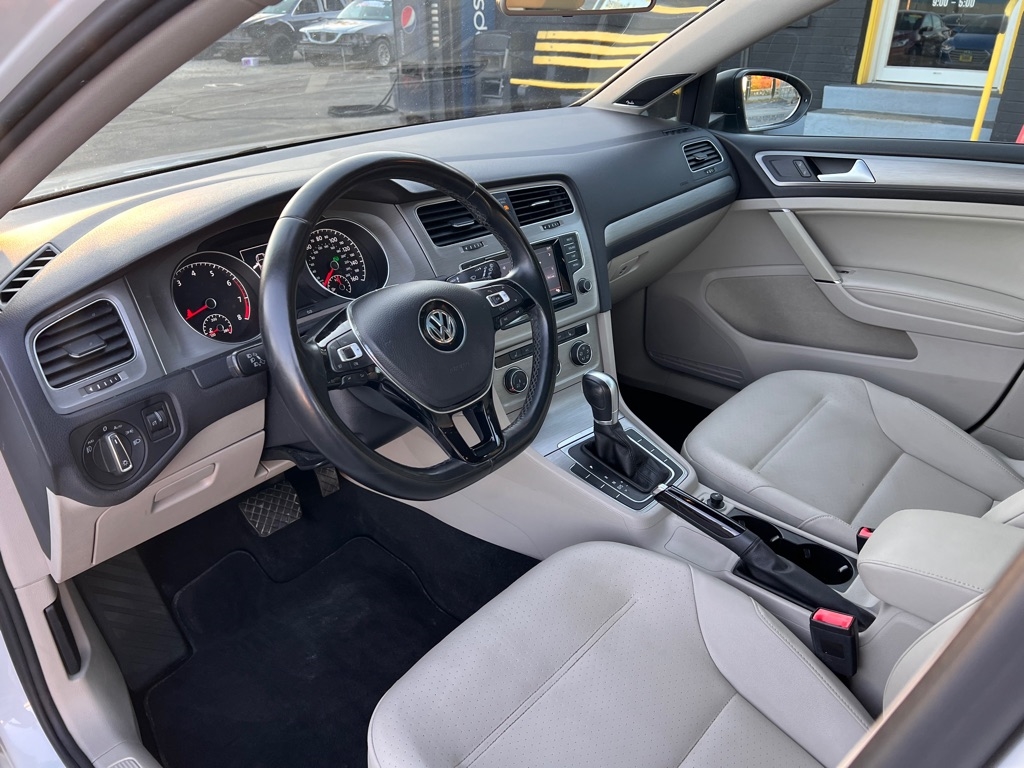 Volkswagen Golf TSI S 6A 2015